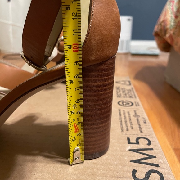 LIKE NEW! Ann Taylor Liya Leather Block Heels - Picture 6 of 8